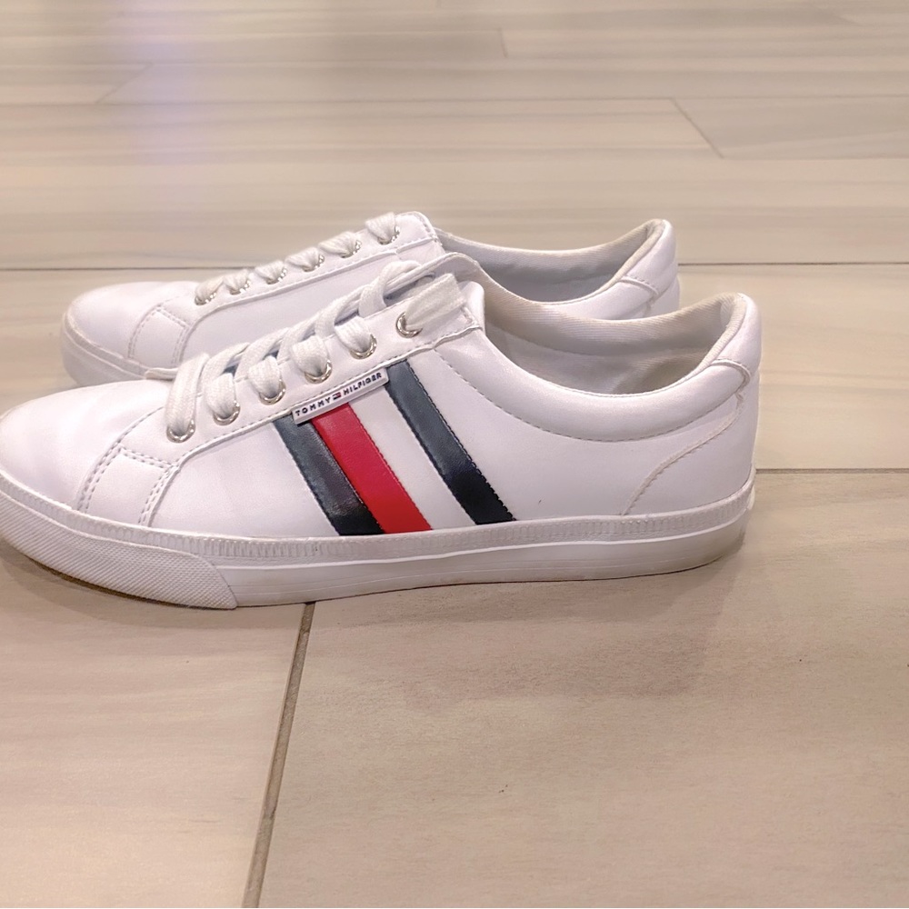 Tommy Hilfiger Logo Sneakers